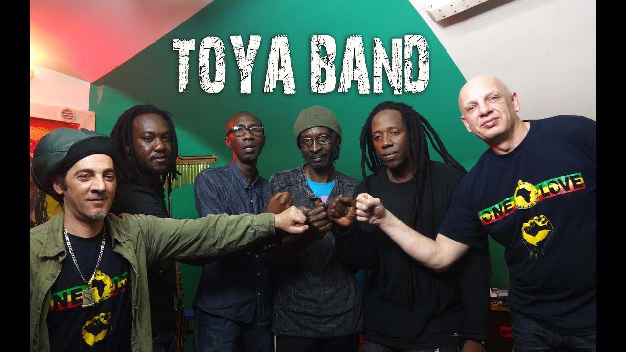 Toya Band