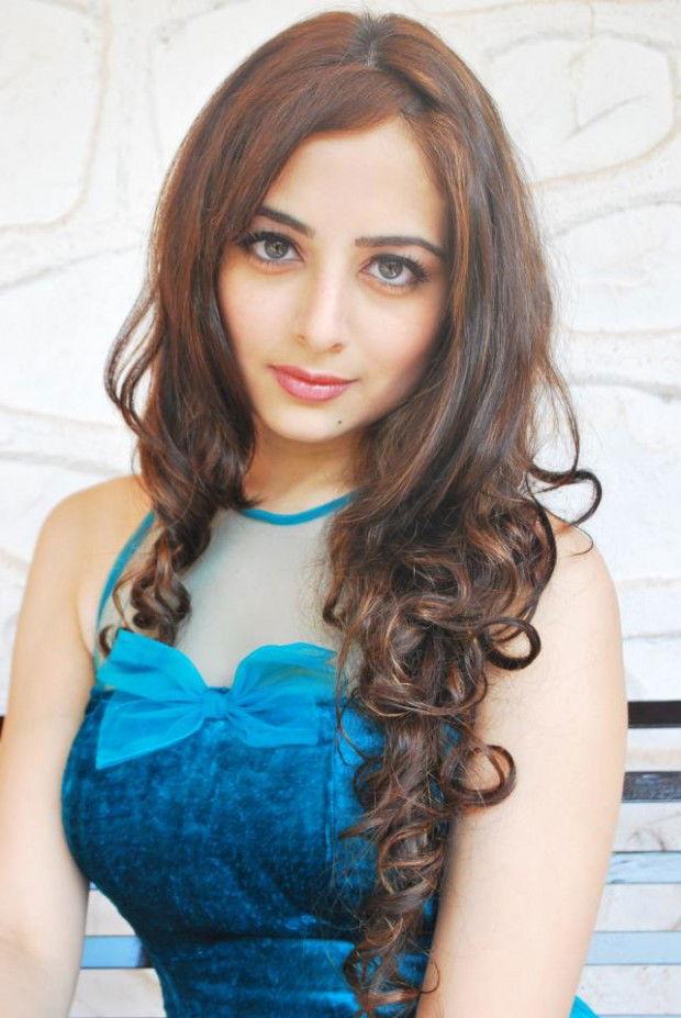 Zoya Afroz