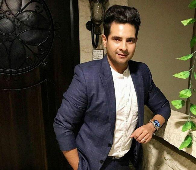 Book / Hire CELEBRITY APPEARANCE Karan Mehra for Events in Best Prices